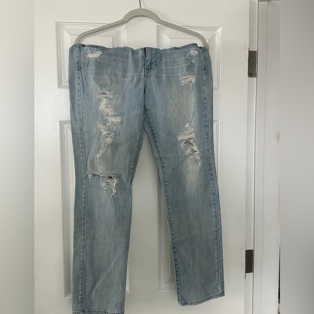American Eagle Outfitters Light Blue Distressed Straight Leg Jeans